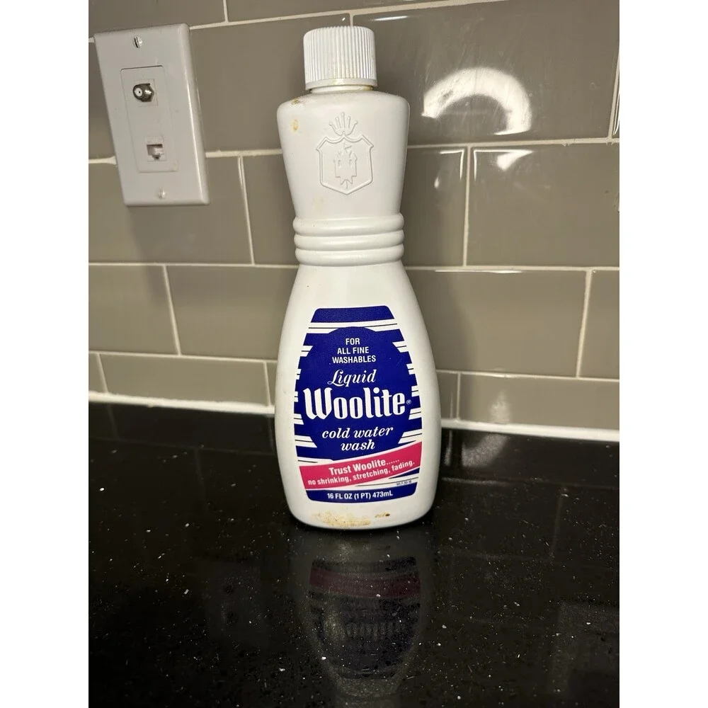 Woolite Liquid Cold Water Wash Laundry Detergent No Shrinking 25% full